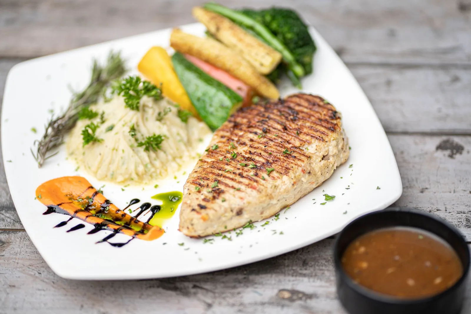 Chicken nutrition: protein and calories in each cut, and its benefits